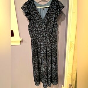Banana republic blue cheetah print dress Small